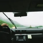 Jak wybrać wycieraczki samochodowe